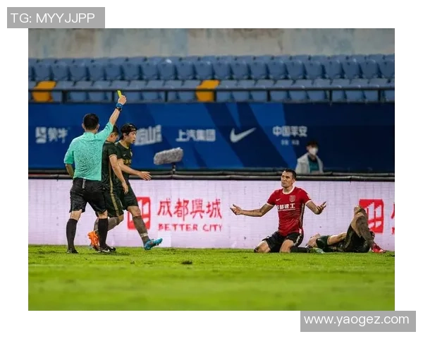 成都与北京足球队耐力对决赛后分析与启示