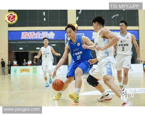 广州篮球队意识争议引发热议球迷对战术与团队合作的不同看法