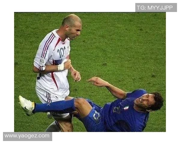 足球明星带球过庄的精彩瞬间与背后的训练故事揭秘 足球明星带球过庄的精彩瞬间与背后的训练故事揭秘