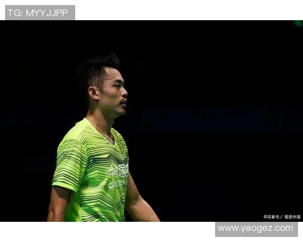 足球明星队挑战羽坛传奇林丹展现体育精神与竞技魅力 足球明星队挑战羽坛传奇林丹展现体育精神与竞技魅力