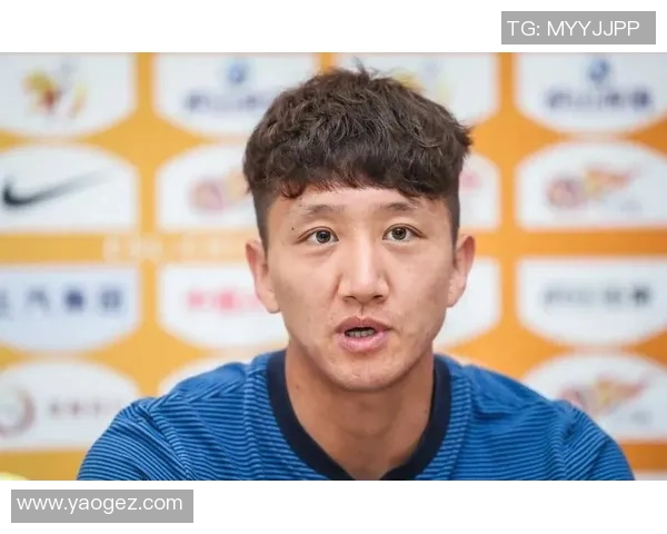 足球明星专访揭秘职业生涯背后的故事与心路历程